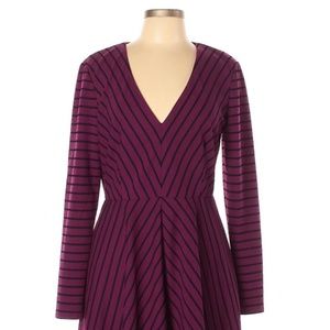 Diagonal stripped dress with long sleeves Maroon